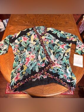 Johnny Was Solomio Tropical-Print pull over top